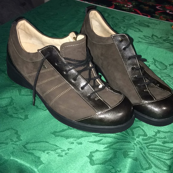 Finn Comfort made in Germany size  6 very rear - Picture 1 of 7